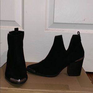 Ankle booties